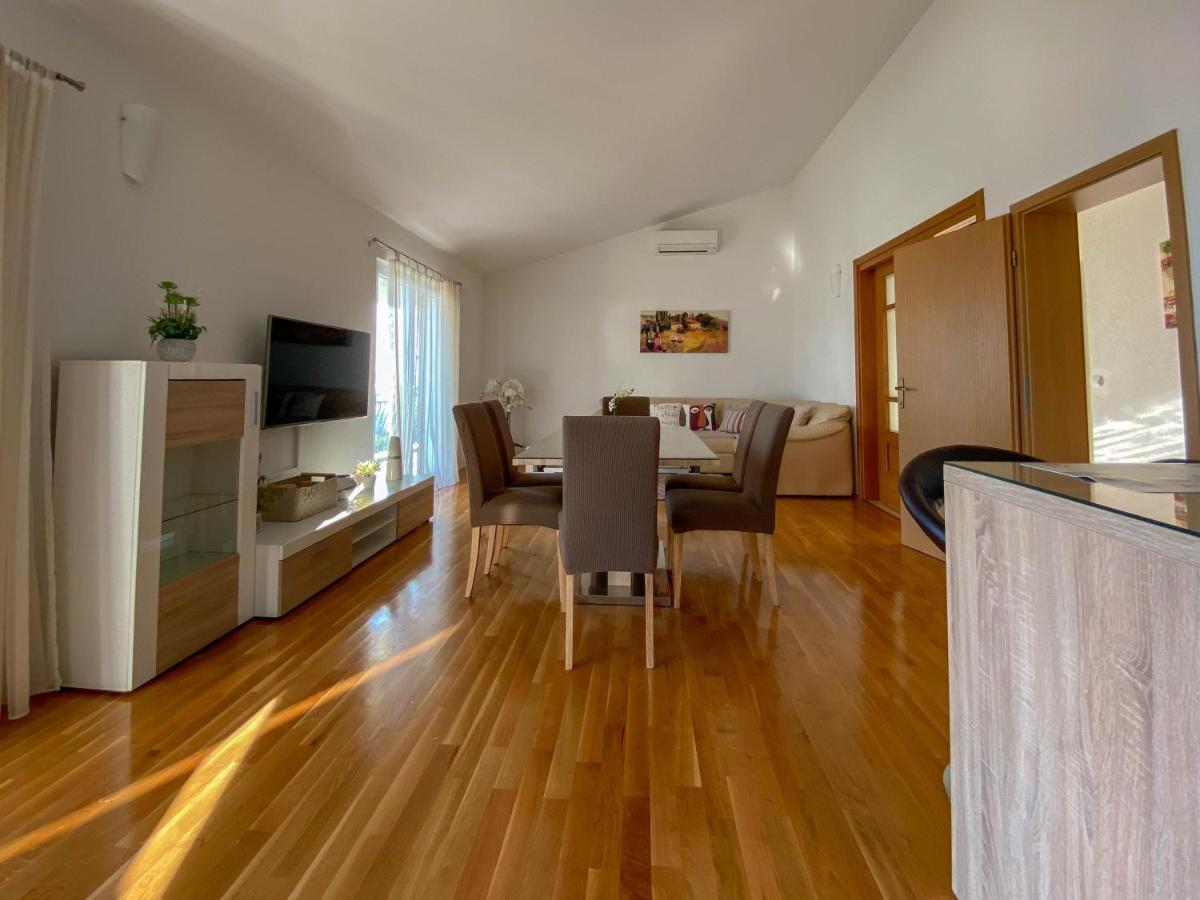 apartman Ivan Hotel Makarska Bagian luar foto