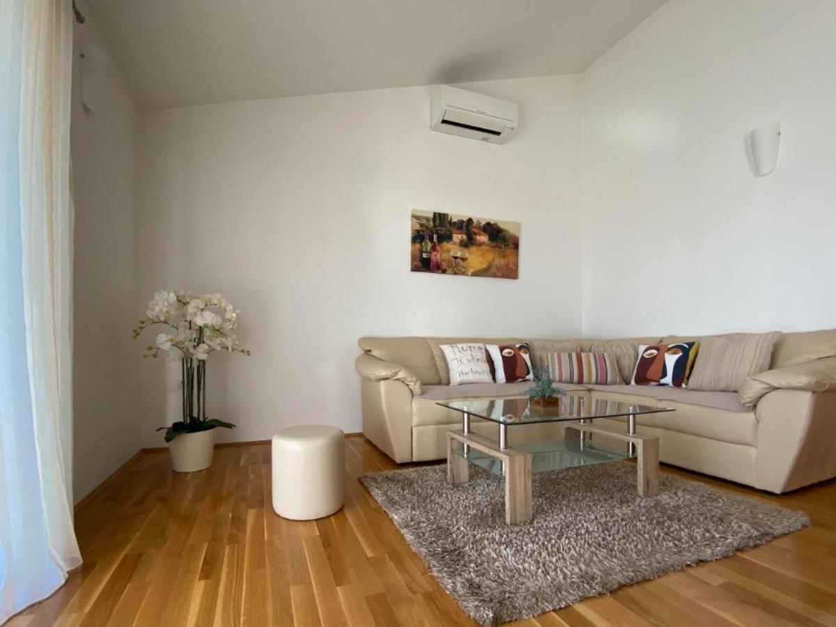 apartman Ivan Hotel Makarska Bagian luar foto
